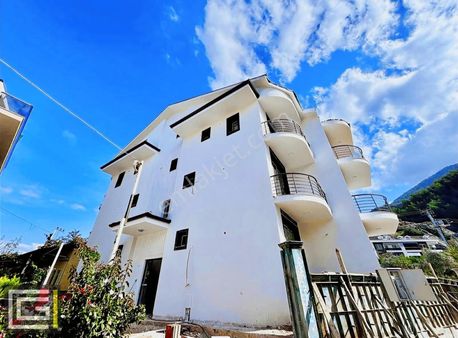 Asansörlü, Yerden Isıtmalı Aydınlık Ve Ferah Yeni Yapı 2+1!