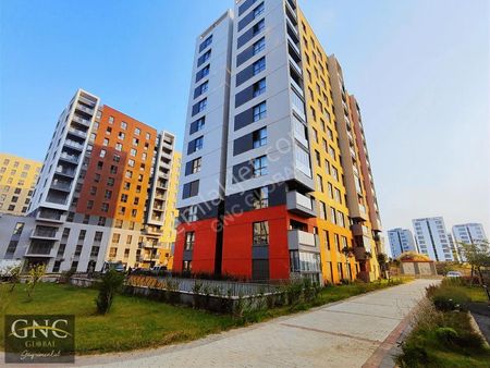 Sur Yapı'da 106 M2 Ebeveyn Banyolu 2+1 Ayrı Mutfak Satılık