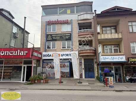 Eskidjiden Tramvay Yoluna Cephe İçi Yapılı 3+1 Ofis/daire