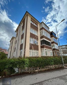Tan Emlaktan Safranbolu Devlet Hastanesi Yanı Kiralık 3+1 Daire