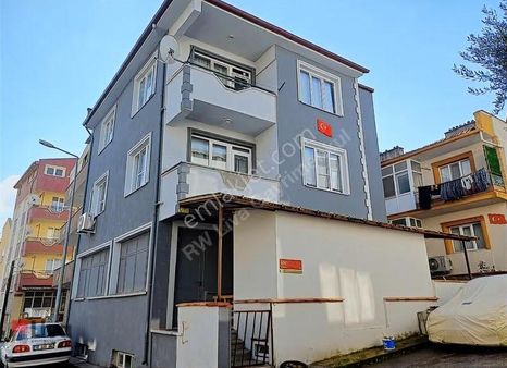 ▓liva'dan 2.sakarya Mahallesin'de Fırsat Satılık 2+1 Bahçe Katı▓