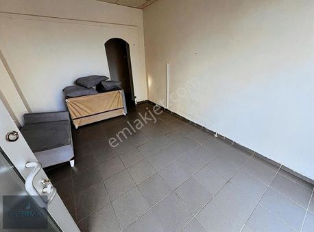 Berrak Gayrimenkul'den Şeyh Sinan Mah. Cadde Üstü Kiralık Dükkan