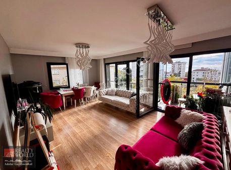 Yakacık Seyir İstanbul'da Adalar Manzaralı 2+1 Daire