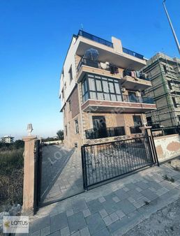 Döşemealtı Vali Konaklarına Adım Mesafe 'de 2+1 Yüksek Giriş