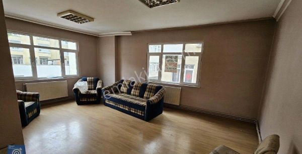 Sezgin Aslan'dan Cumhuriyet Meydanı Mevkii Satılık Daire