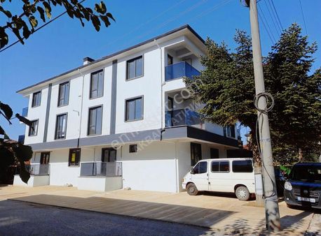 Azmimillli'de Satılık 1+1 Daire