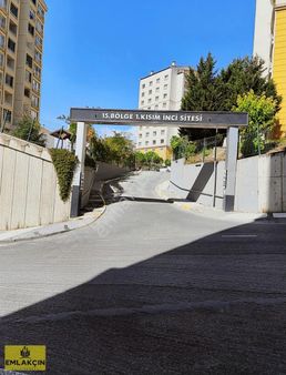 Kayaşehir 15. Bölge 2+1 Üst Ada 85m2 Metro Yanı