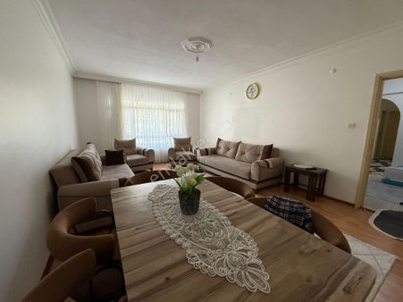 Pursaklar Mehmet Zengin Emlak'tan Merkezde Yapılı Park Manzaralı Kilerli 3+1 Daire