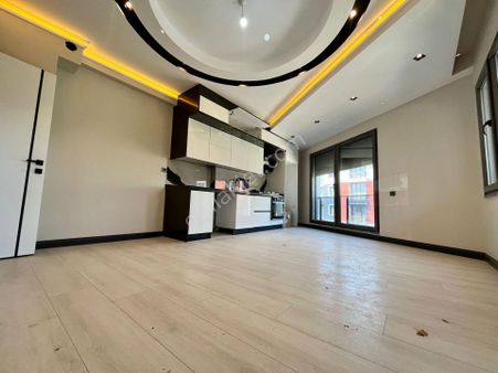 Yükselden Satılık Akçayda Ön Cephe Ebeveyn Banyolu Ultra Şık 2+1 Daire