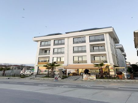 Büyükçekmece Sahilde Deniz Manzaralı 3+2 Satılık Dublex Daire