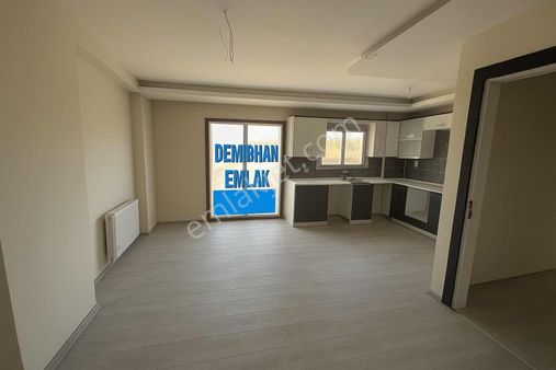 Demirhan Emlaktan Cadde Üzeri 2+1 Lüks İşçilikli Daire Satılık