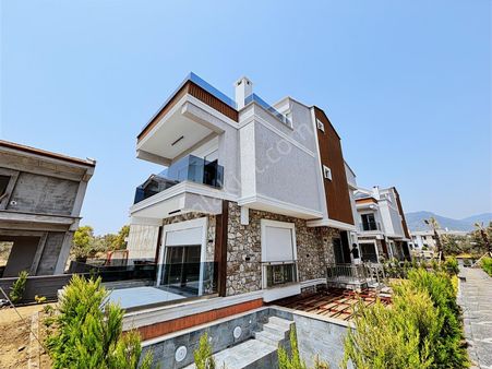 Kerim'den Altınoluk Güre Arası 4+1 Müstakil Lüx Villa
