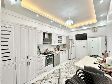 Belkız'da Merkezi Konumda Masrafsız Cam Balkonlu Lüx 2+1 Daire