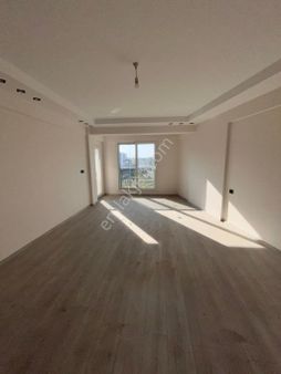 Satılık 2+1 Ayrı Mutfaklı Park Cepheli Daire