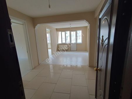 Saltak Cad Üzeri Tabela Değeri Olan 3+1 Daire-ofis