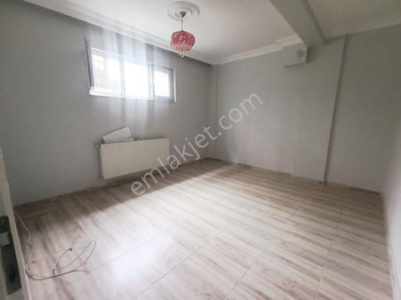 Loft'tan Söğütlüçeşme Mh De 2+1 80 M2 B: Kat Satılık Fırsat Daire