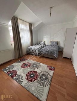 Ares 'den Metrobüs Sokağında Full Eşyalı Teras Kat