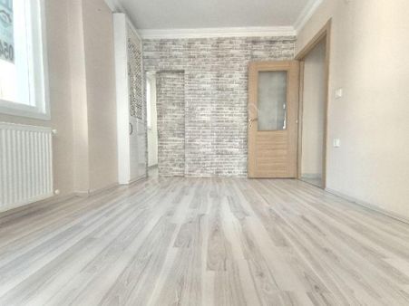 Ümraniye Esensehir Mh 2+1 Şık Dekorlu Daire