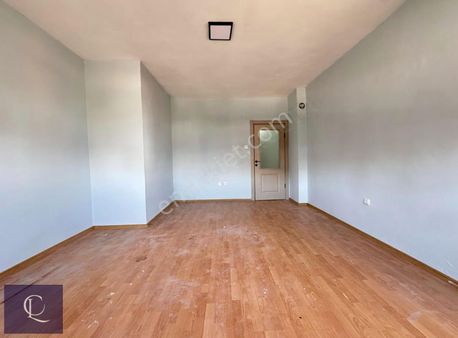 Yüksekalan Mah. Mevlana Cad. Masrafsız 3+1 Asansörlü Satılık