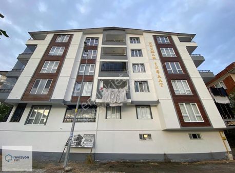 Revizyon'dan Çınarlık Mah Merkezi Konumda Yeni-asansörlü Daire