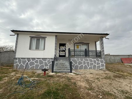 📍 Rota’dan Satılık Yunak Hacıfakılı Mah. Çiftlikevi