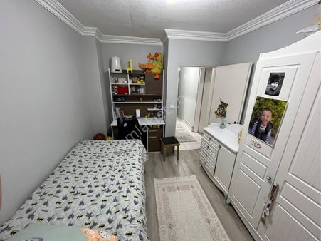 U.h.m.nezih Sitede Metro Yakını Uygun Ful Yapılı 2+1 Satılık