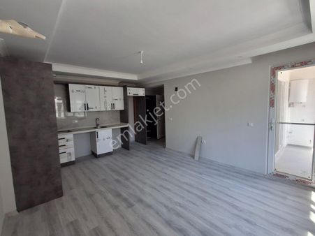 Karia Gayrimenkul'den Dalaman Merkezde Kiralık 1+1 Daire.