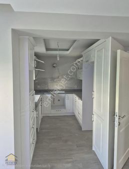 Babataşı Mahallesi Satılık 4+1 Tribleks İkiz Villa