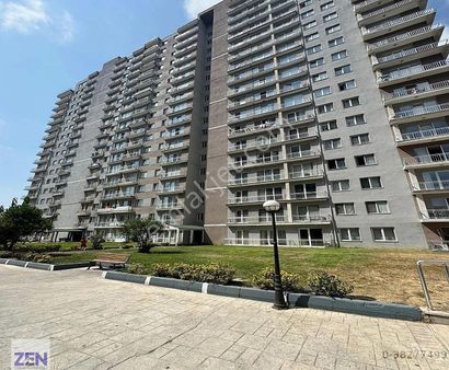 Cumhuriyet'te Site İçinde Havuzlu Otoparklı 2+1 Satılık Daire