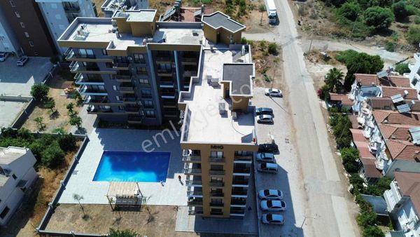 Denize 200 M,havuzlu Site İçerisinde Eşyalı 1+1 Kiralık Daire
