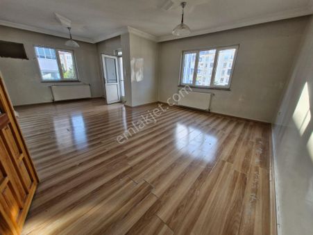 Güneykent Tramvay Durağı Yanında Kiralık 2+1 Daire