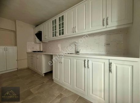 Has Gayirmenkul'den Merkezde 3+1 120 M2 Geniş Bağımsız Daire