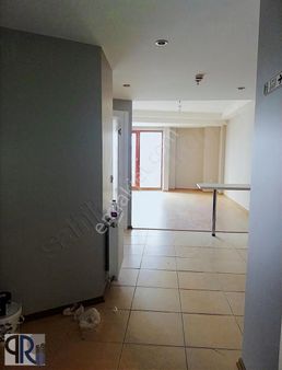Papatya Residence 2 Merkezi Konumda Metrobüse 5 Dakika 1+1
