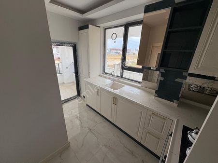 Sym'den Yenikent Mh Asansörlü Bağımsız Full Yapılı 3+1 Daire!!!!