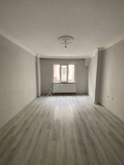 Valleyden Reşadiye Mah. Merkezi Konumda 3+1 Kiralık Daire !
