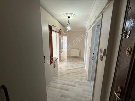 Vatan'dan Bademlik Ana Cadde Üzeri Lüx Yapılı Kat Konumunda 3+1 Balkonlu