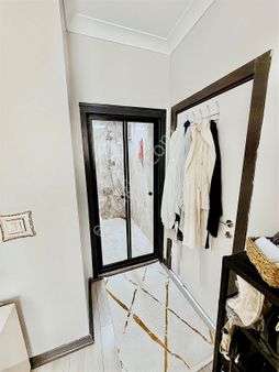 Yeni Çınar'dan Sitede Ara Kat Teras,cam Balkon'lu Lüx 3+1 Daire.