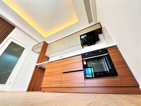 🌜akçay'da🌜aygül'den🌛sıfır Denize Yakın Ara Kat Ön Cephe Doğalgazlı Asansörlü 2+1 Satılık Daireler