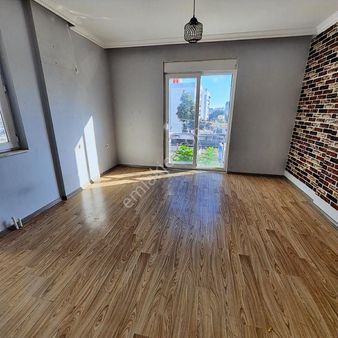 Havuzlu Sitede Katda 2+1