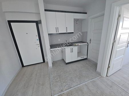 Şelale Mahallesin De Kiralık 1+1 Sıfır Daire Abd Mutfak