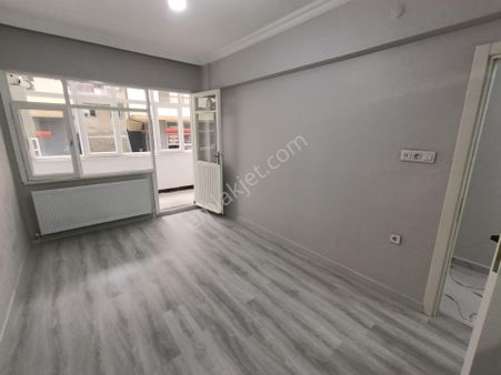Boş Kiralık Daire!! Çınarcık Taşliman Mh. Anayol Üzerinde / 2+1 / Doğalgazlı / İçi Sıfır Yapılı