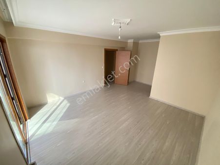 Atapark Mah Katta Asansörlü Ebeveyn Banyolu Yeni Bina 3+1