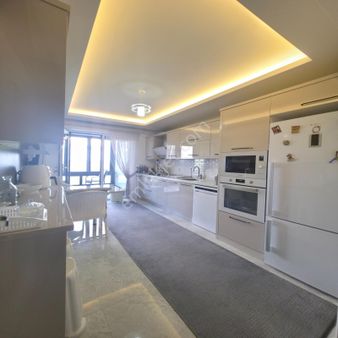 Yuvakur'dan Tepe Bölgesi'de 3+1 145m² Isıcam Balkonlu Lüxs Daire
