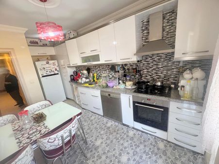 ▇gazicelal'de Arakat Ayrı Mutfaklı Asansörlü Geniş 3+1 Daire