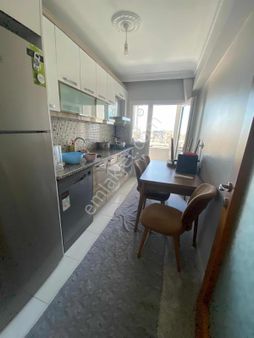 Başakşehir Güvercintepe Mah. 2 + 1 Arakat 90 M2 Kullanışlı Daire