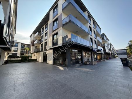 Davutlar Merkezde Havuz’lu Kapalı Otoparklı 2+1 Daire