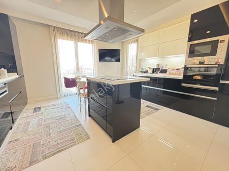 Suadiye Bağdata Yakın Yeni Binada Geniş M2'de 3+1 46 M2 Salon