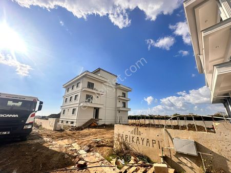 Büyükçekmece Celaliyede Satılık 2+1 Bahçe Katı