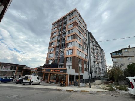 Pendik'te Lüks Site İçinde Otoparklı Güvenlikli 3+1 Sıfır Daire