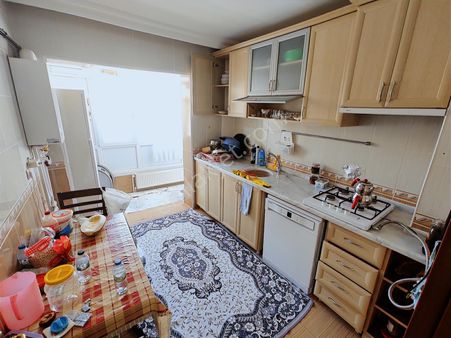 Sevindik'ten Caddeüstü Gimsa Yaknı 3.kat 90m2 2+1 Kiralık Daire
